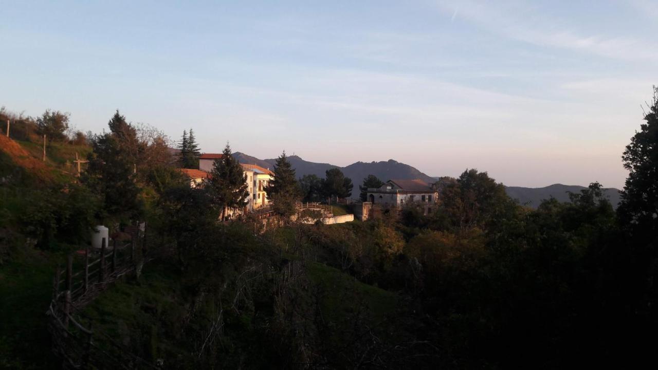 Bed And Breakfast Humus Sapiens Castiglione Chiavarese Dış mekan fotoğraf